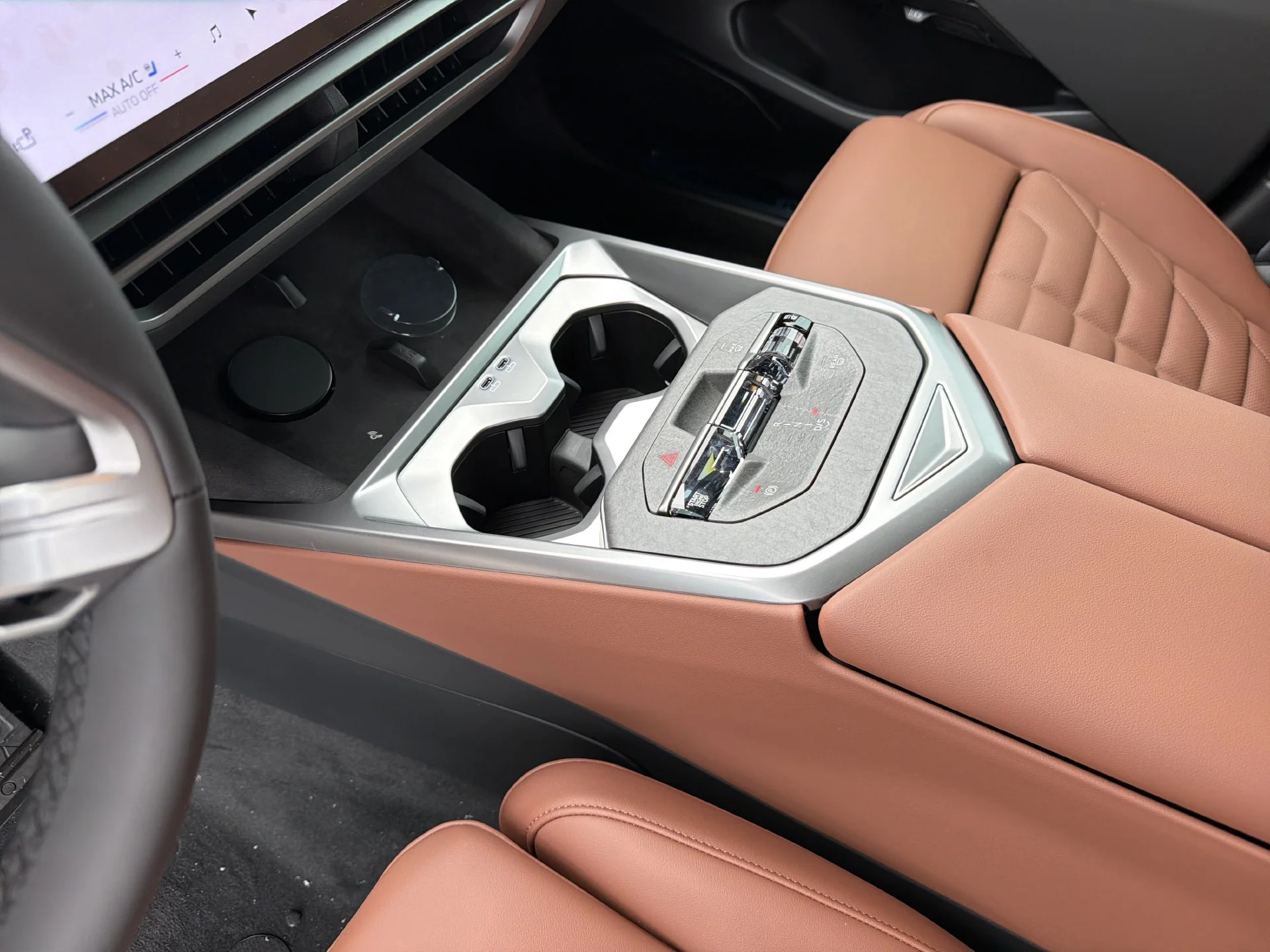 New 2027 Mineral White Metallic BMW  image 23