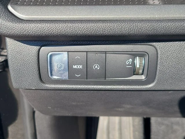Used 2026 Mosaic Black Metallic Chevrolet LT image 27