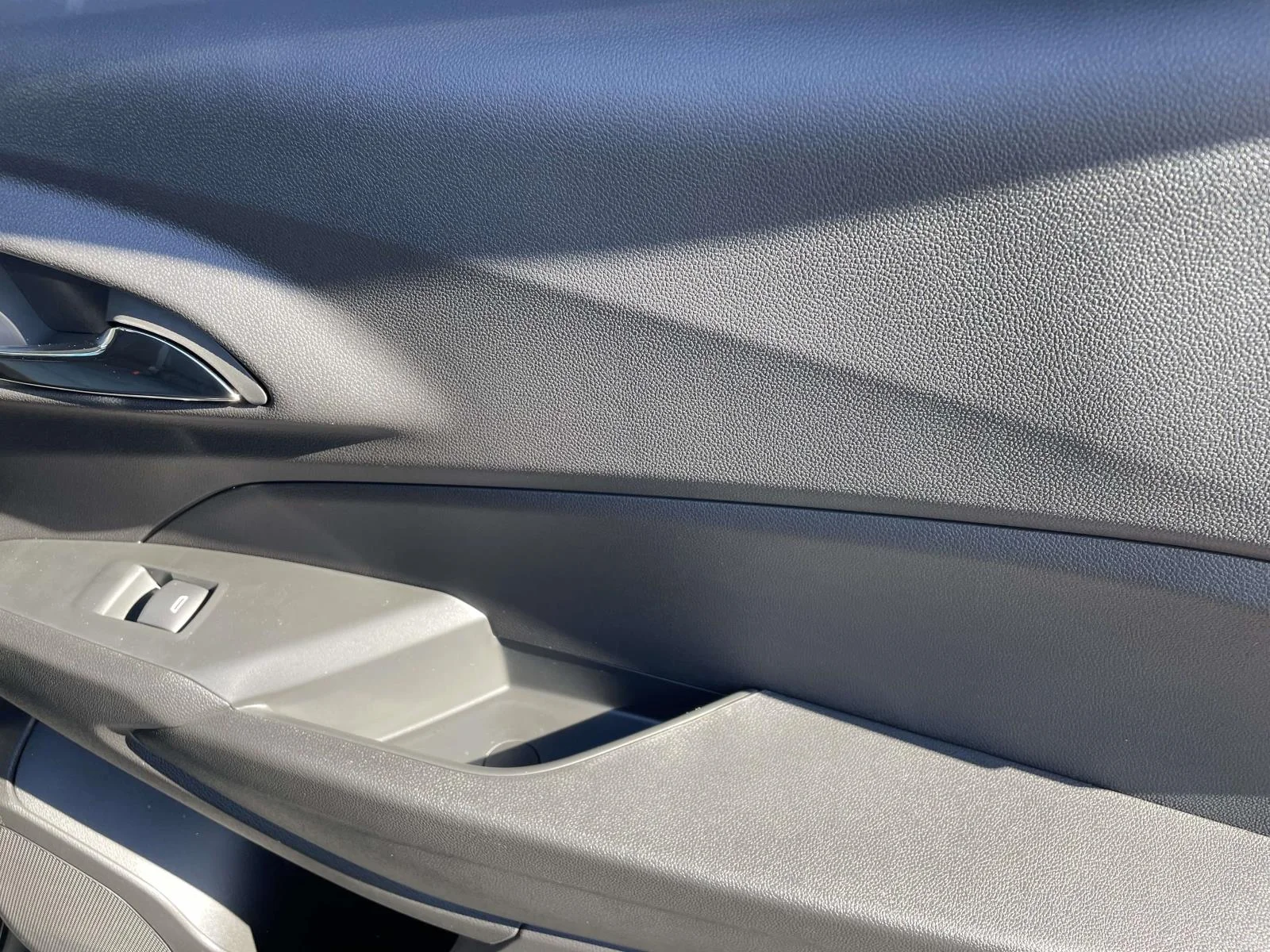 New 2026 Mosaic Black Metallic Chevrolet LT image 9