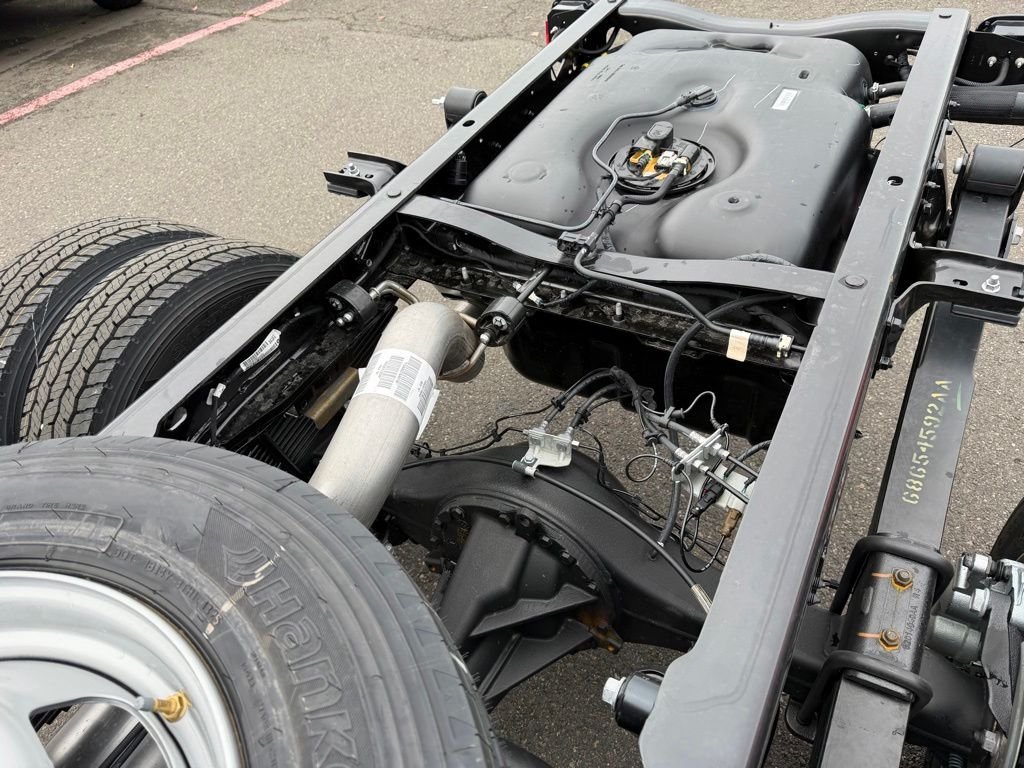 New 2026 Bright White Clearcoat RAM Tradesman image 13