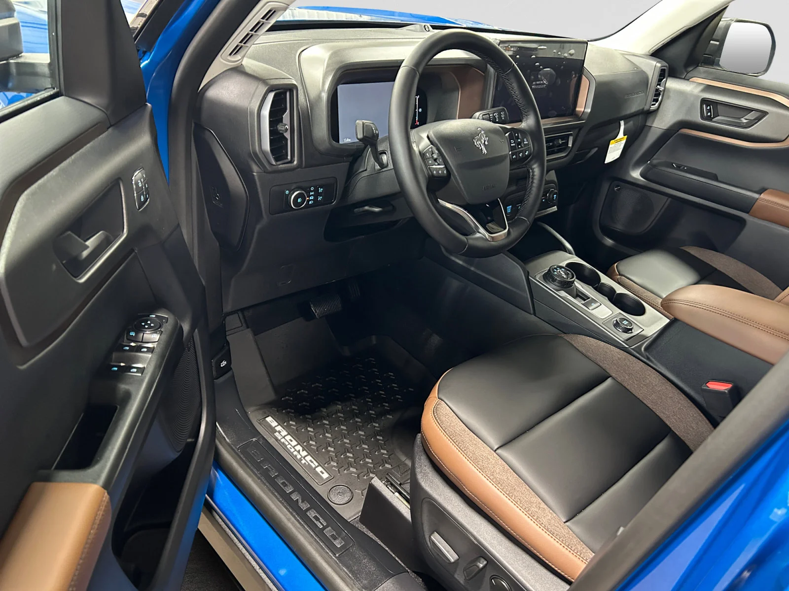 New 2026 Velocity Blue Metallic Ford Outer Banks image 12