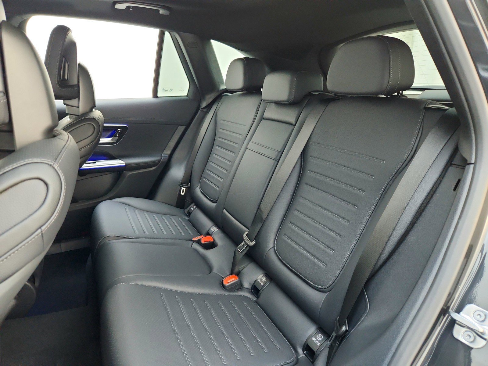 New 2026 Graphite Grey Metallic Mercedes-Benz GLC 300 SUV image 39