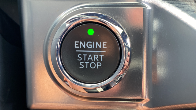 Used 2023 Carbonized Gray Metallic Ford Lariat image 29
