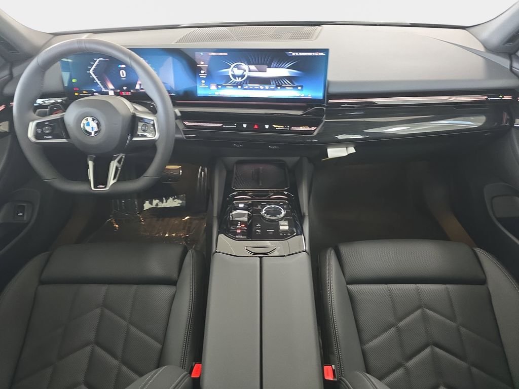 Used 2026 Dark Graphite Metallic BMW 530i image 7