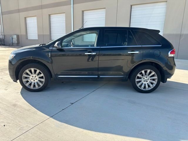 Used 2013 Black Lincoln  image 7