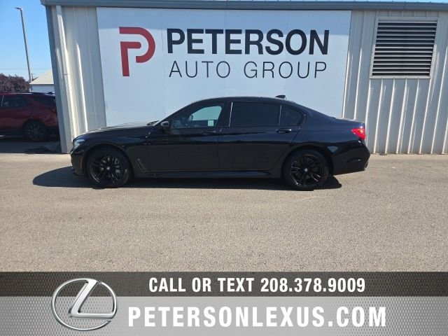 Used 2018 Black BMW 750i image 7