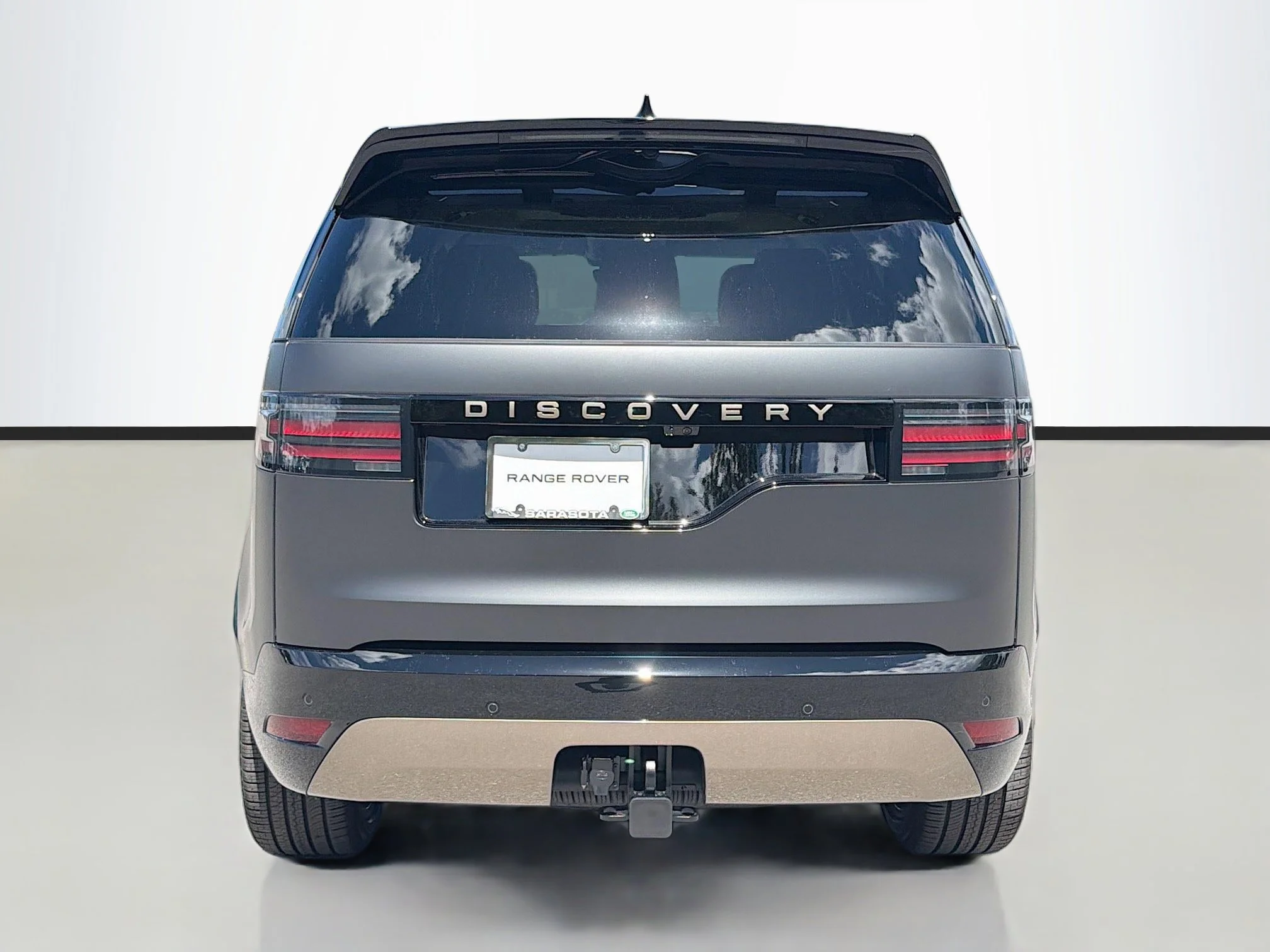 New 2026 Carpathian Grey Land Rover Tempest Edition image 4