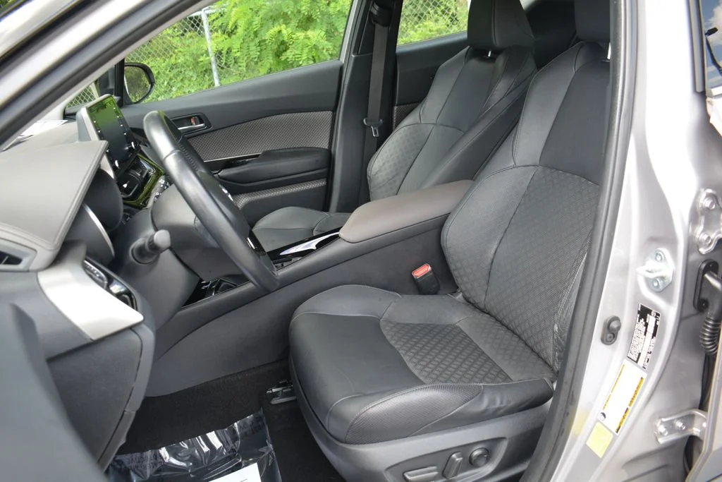 2020 Toyota C-HR Limited - Photo 9