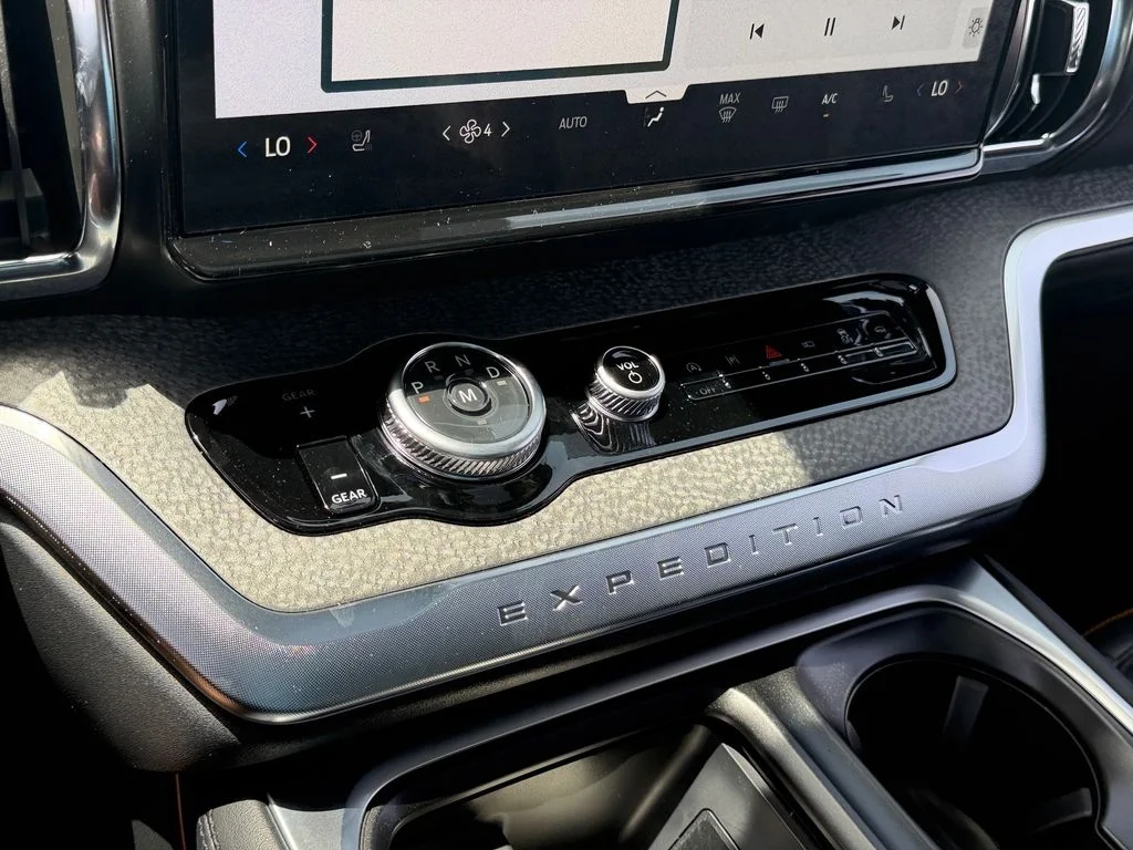 New 2027 Agate Black Metallic Ford Tremor® image 13