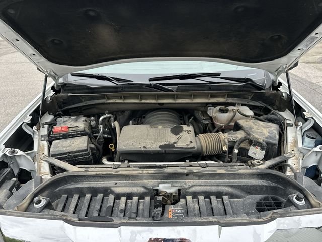 Used 2025 White GMC SLT image 19