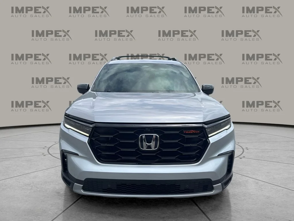 Used 2025 Silver Honda TrailSport image 8