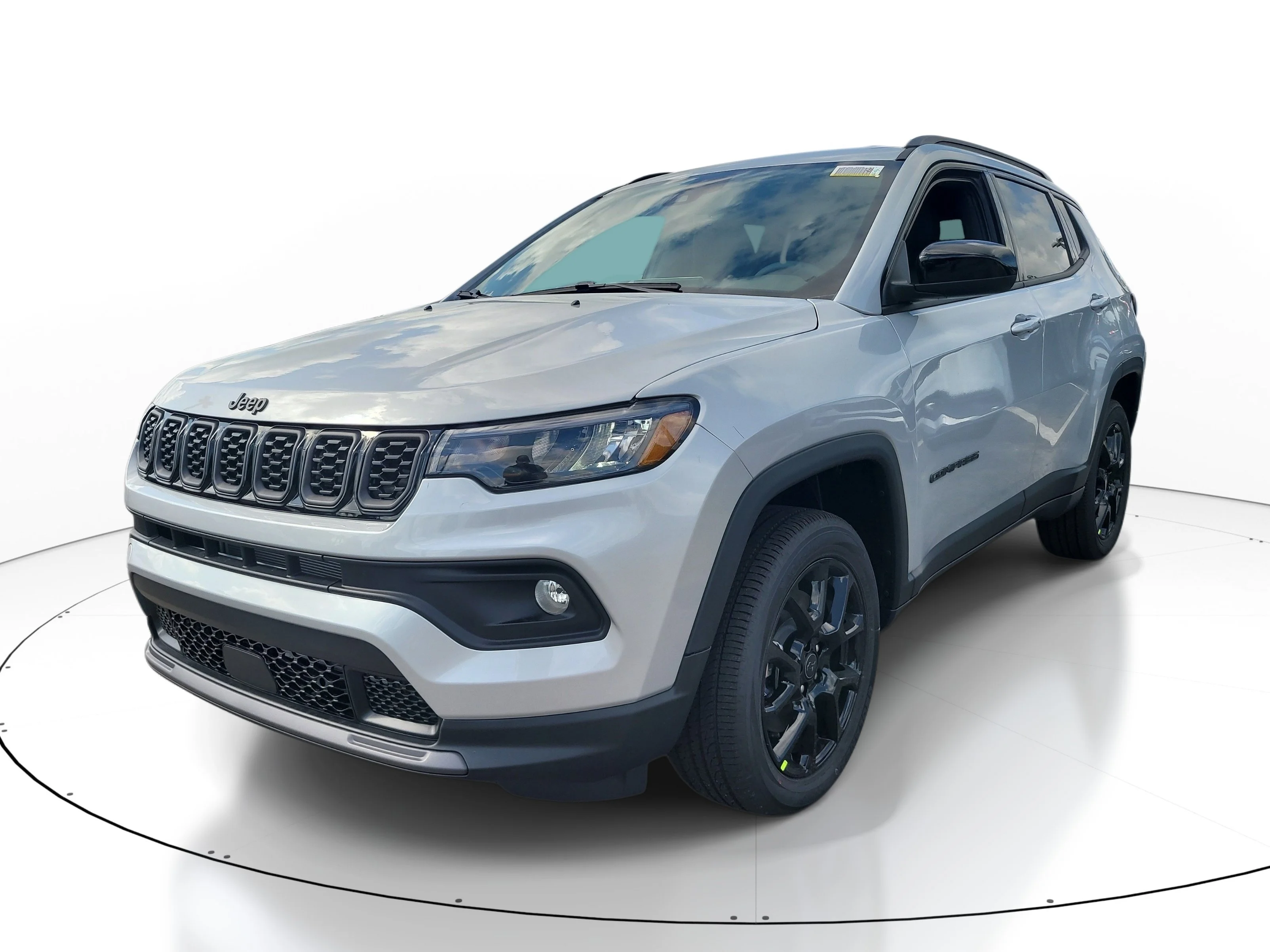 New 2026 Silver Zynith Metallic Clearcoat Jeep Latitude image 4