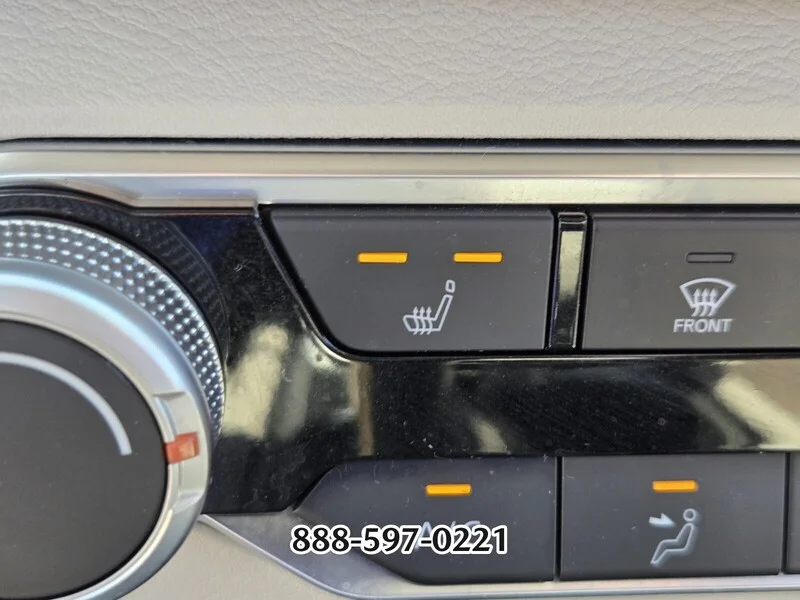 Used 2024 Scarlet NISSAN 2.5 SV image 25