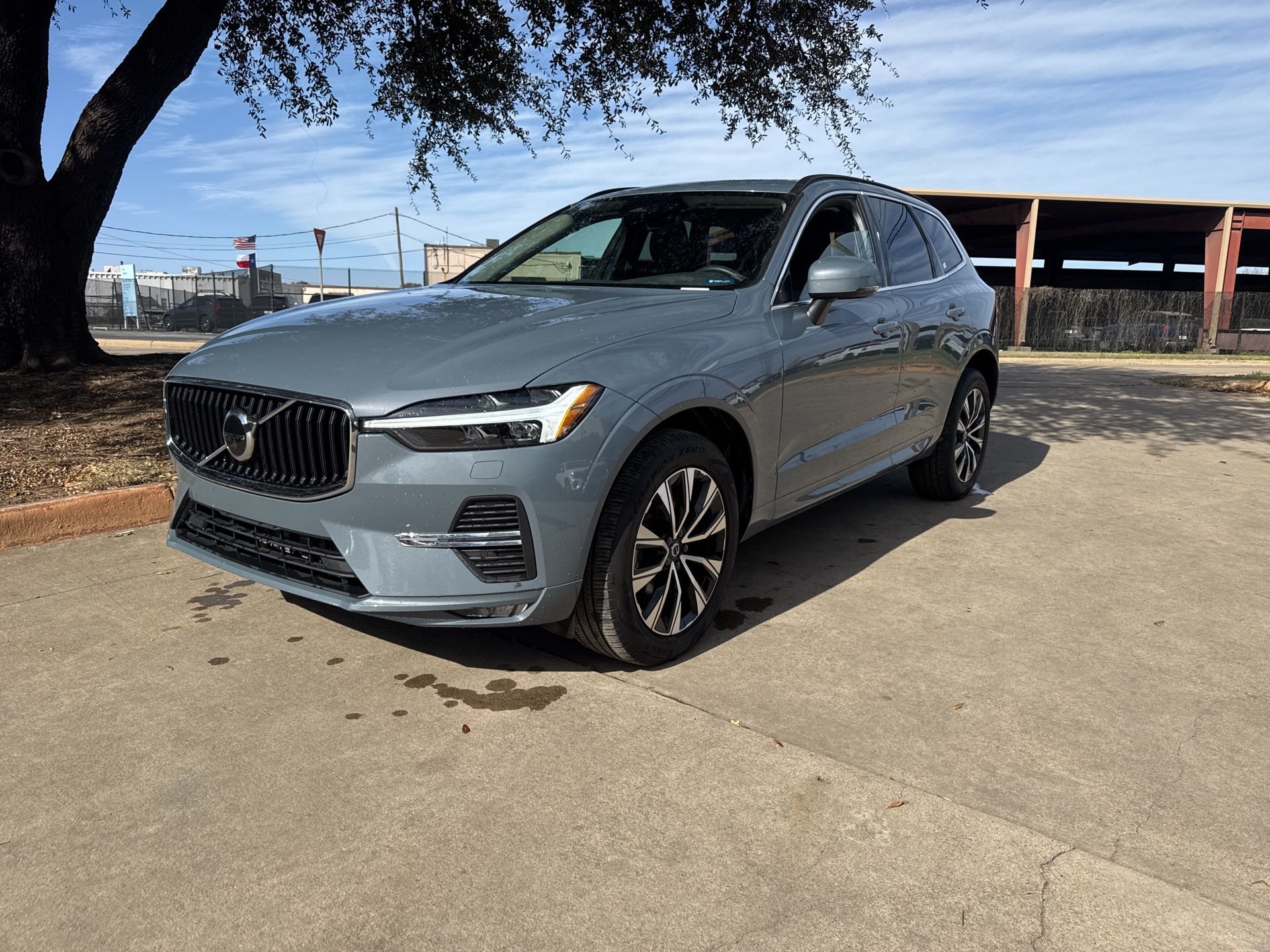 2023 Volvo XC60 B5 Core AWD's photo