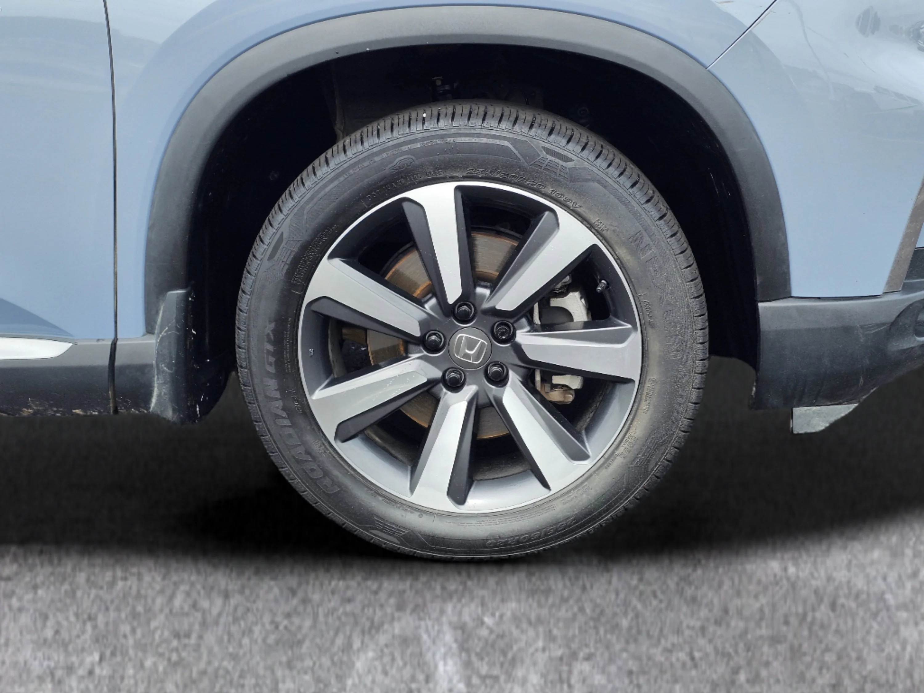 Used 2024 Sonic Gray Pearl Honda Touring image 6