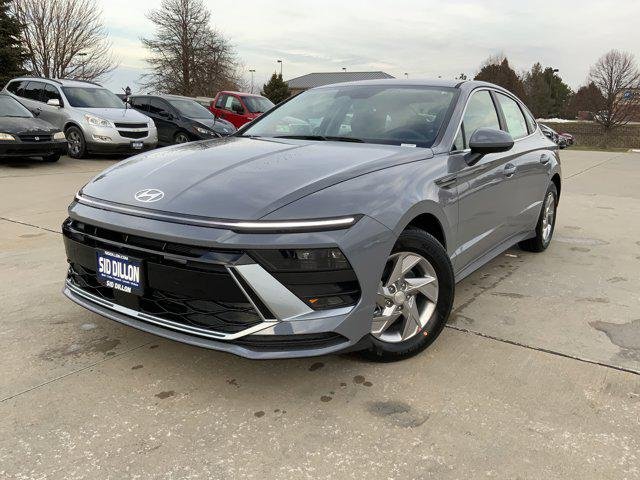 New 2026 Transmission Blue Hyundai SE image 1