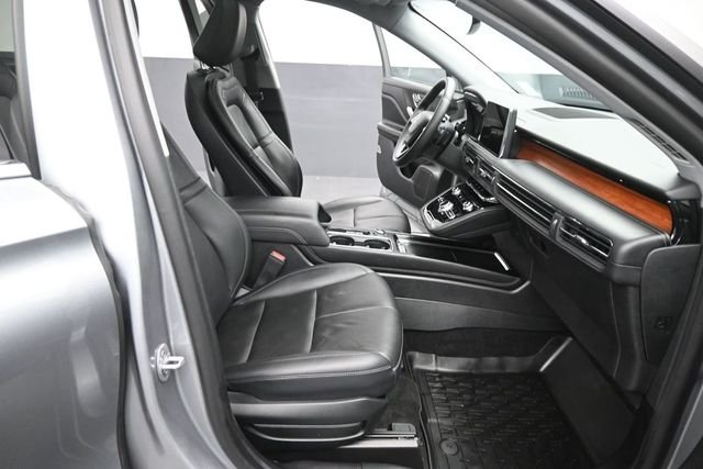 Used 2022 Silver Lincoln Reserve image 31