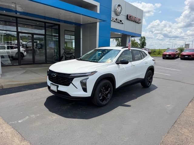 New 2026 Summit White Chevrolet LT image 2