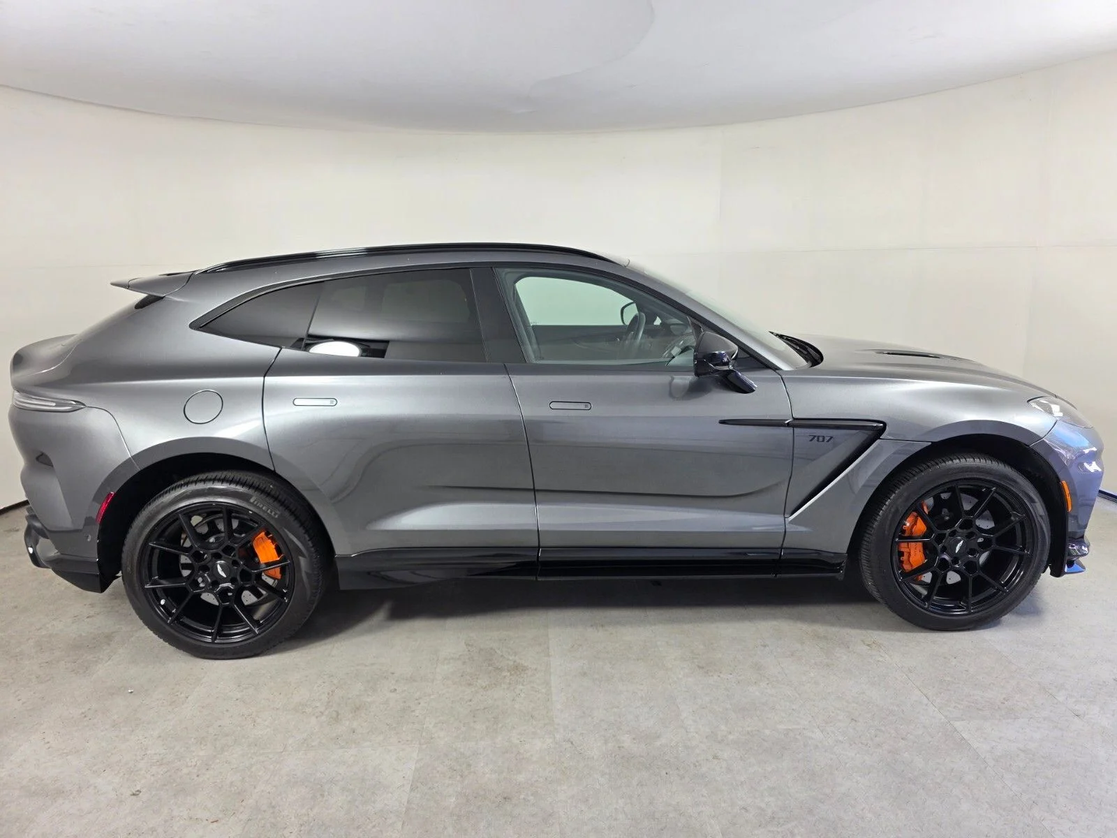 Used 2023 Magnetic Silver Aston Martin 707 image 3