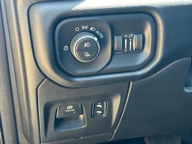 Used 2021 Granite Crystal Metallic Clearcoat Ram Laramie image 31