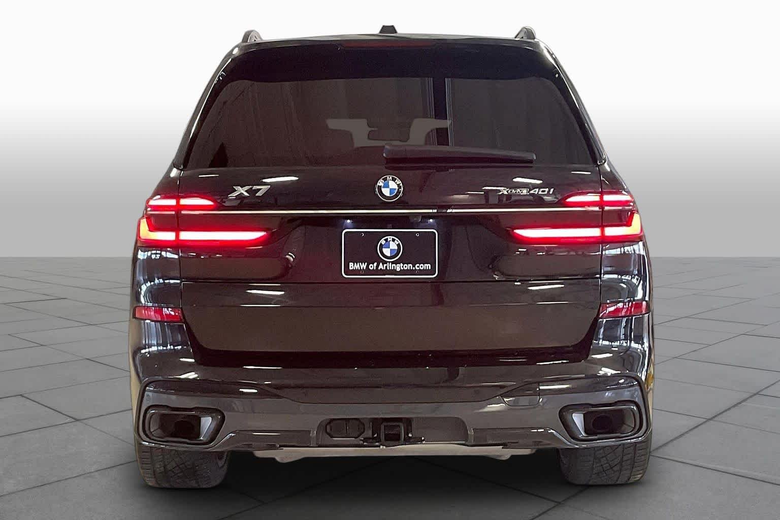 Used 2023 Black Sapphire Metallic BMW xDrive40i image 4