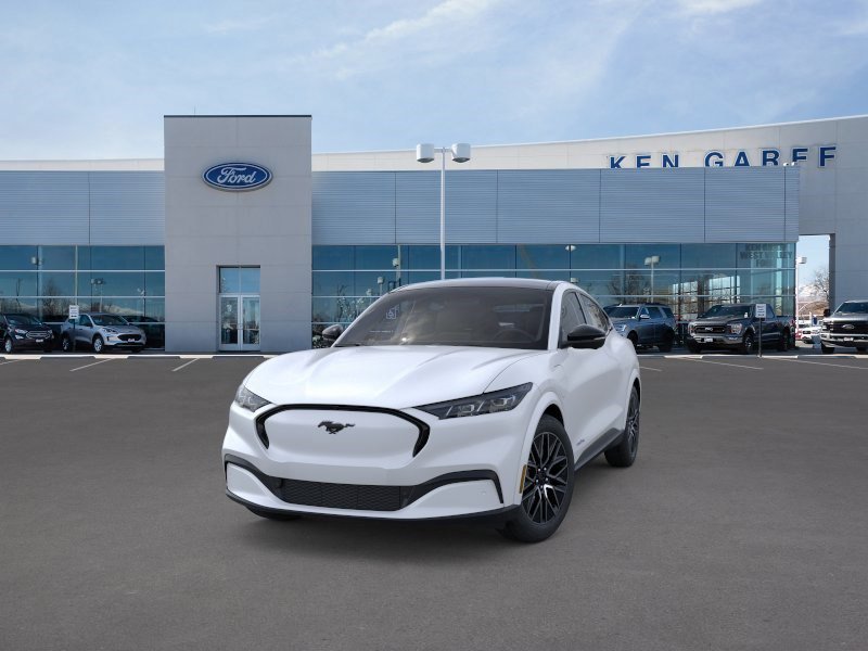 New 2026 Star White Metallic Tri-coat Ford Premium image 2