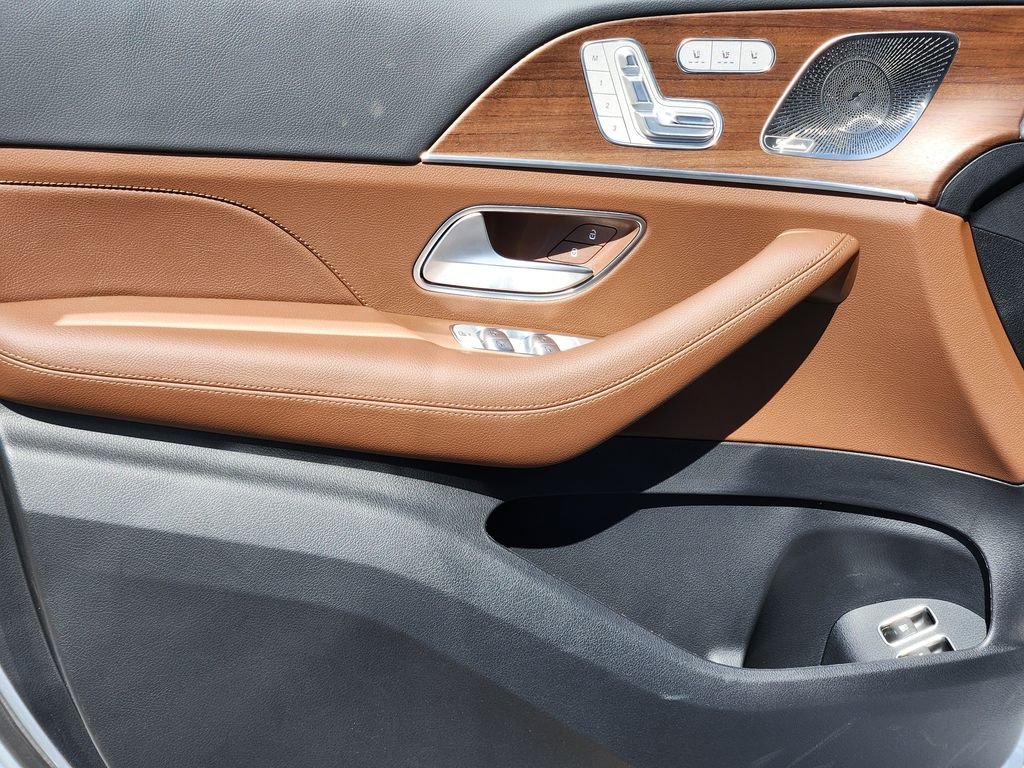 New 2026 Cirrus Silver Metallic Mercedes-Benz GLE 450E 4MATIC® image 12