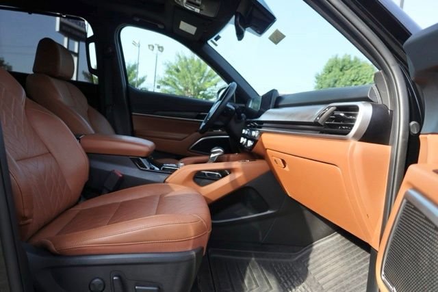 Used 2025 Ebony Black Kia EX X-Line image 48