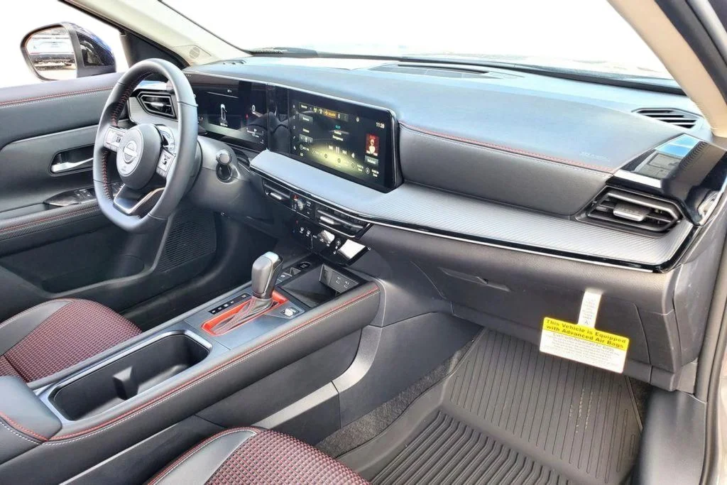 2025 Nissan Kicks SR - Photo 12