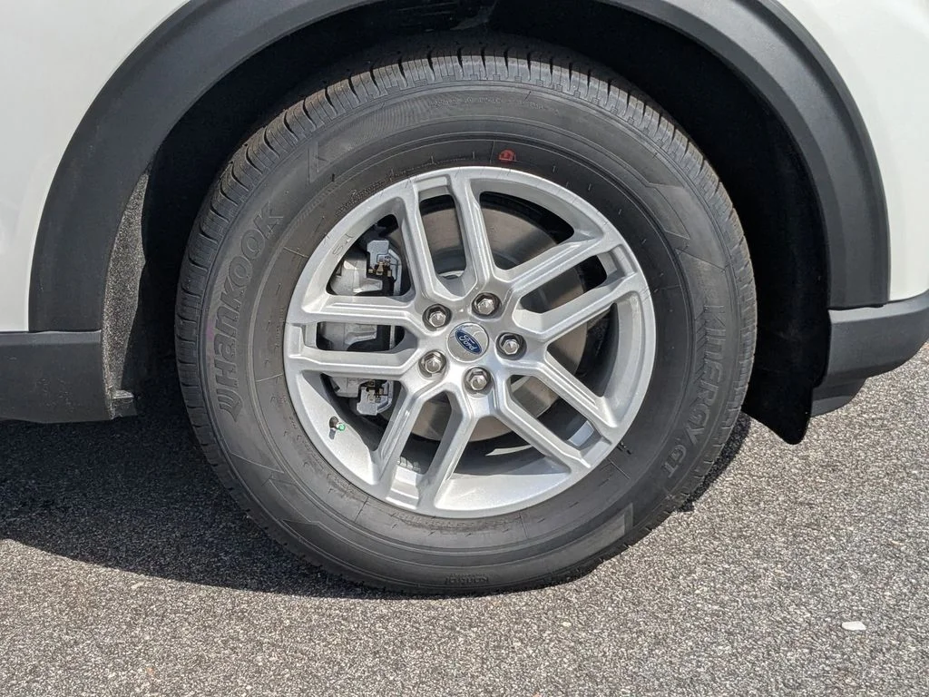 New 2026 Star White Metallic Tri-Coat Ford Active image 12