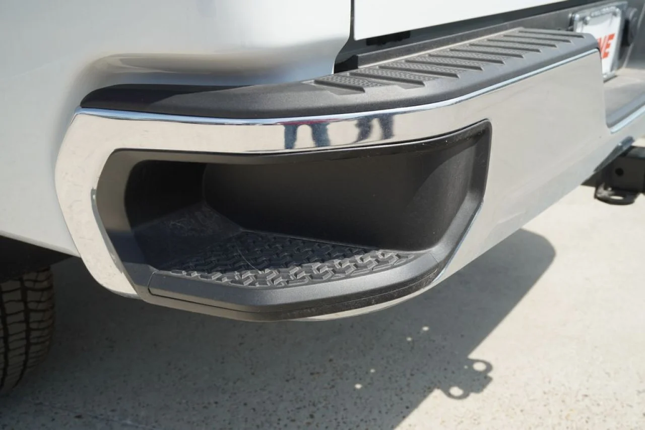 2025 GMC Sierra 3500HD Pro - Photo 10