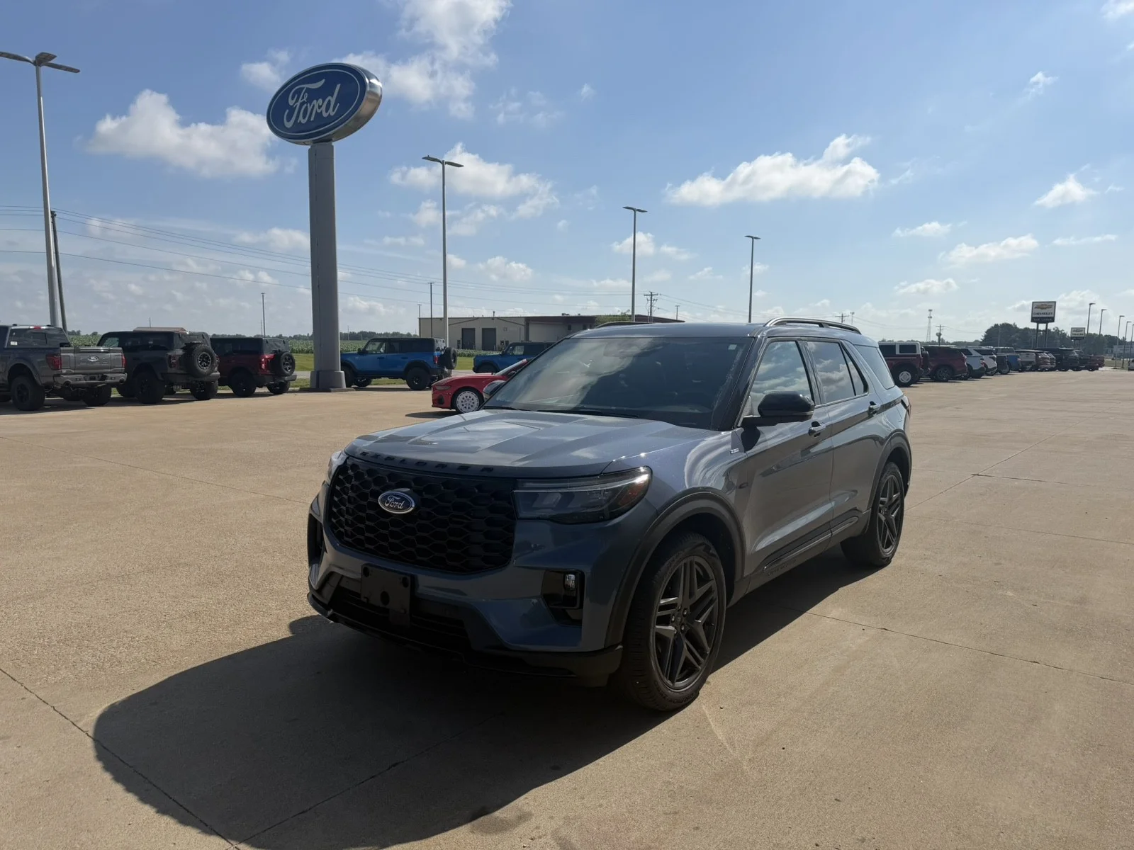 Used 2025 Vapor Blue Metallic Ford ST-Line image 3