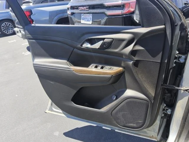 Used 2023 STERLING METALLIC GMC SLE image 6