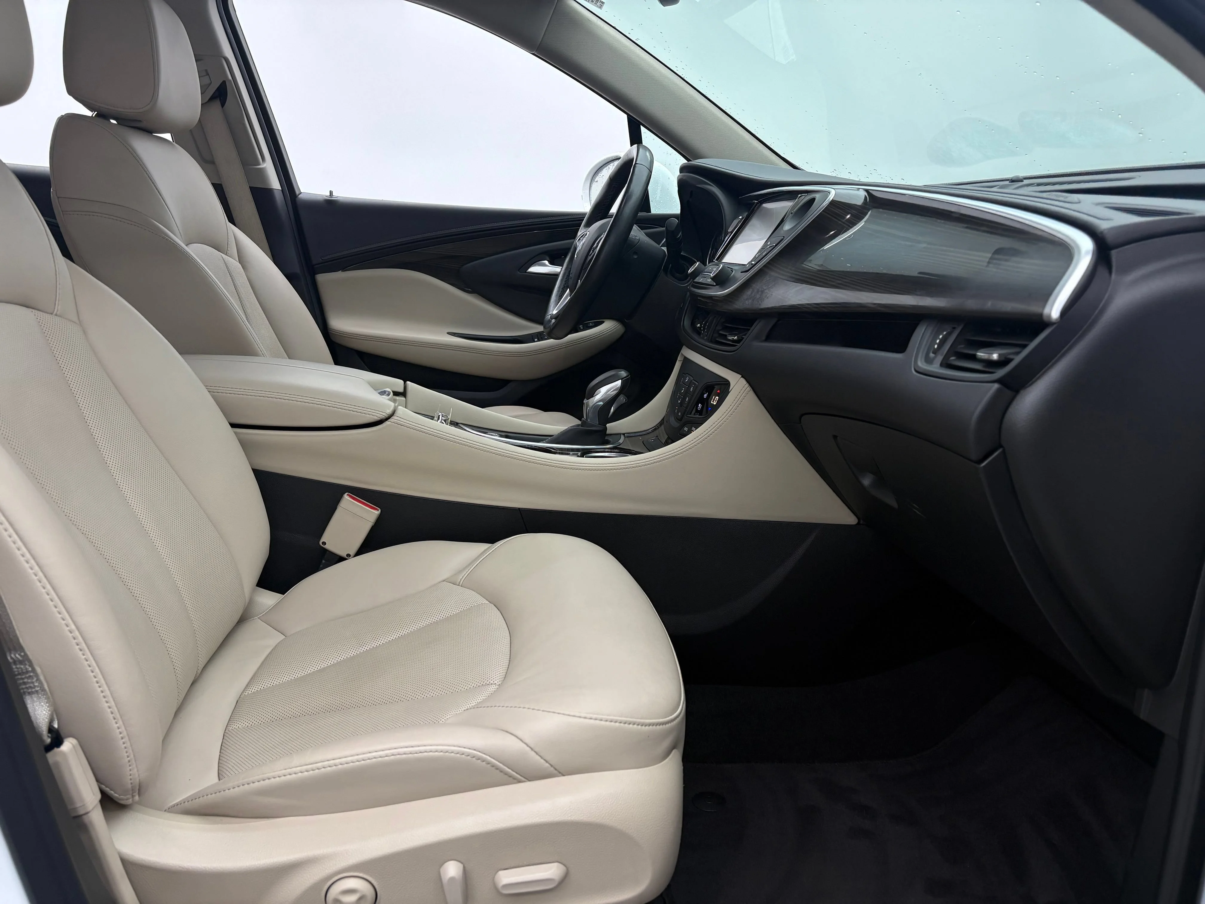 Used 2020 SUMMIT WHITE Buick Premium II image 31