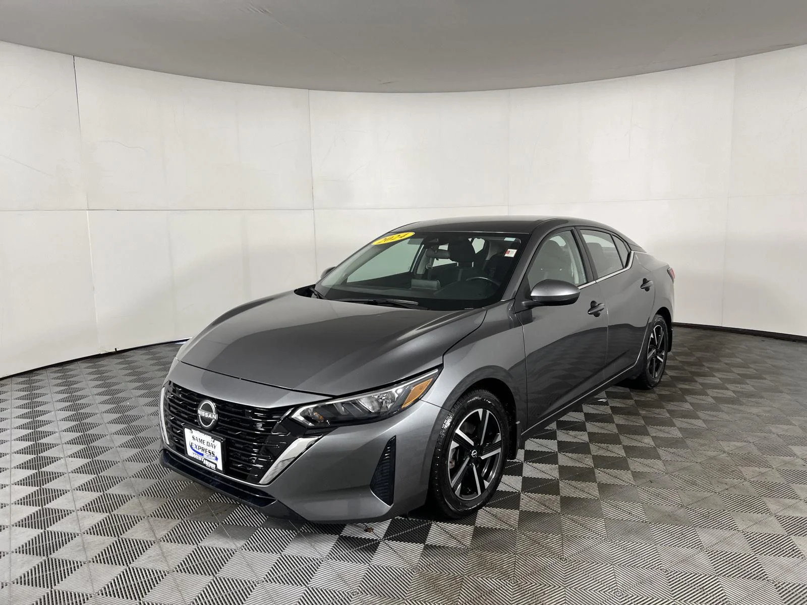 Used 2024 Gun Metallic Nissan SV image 4