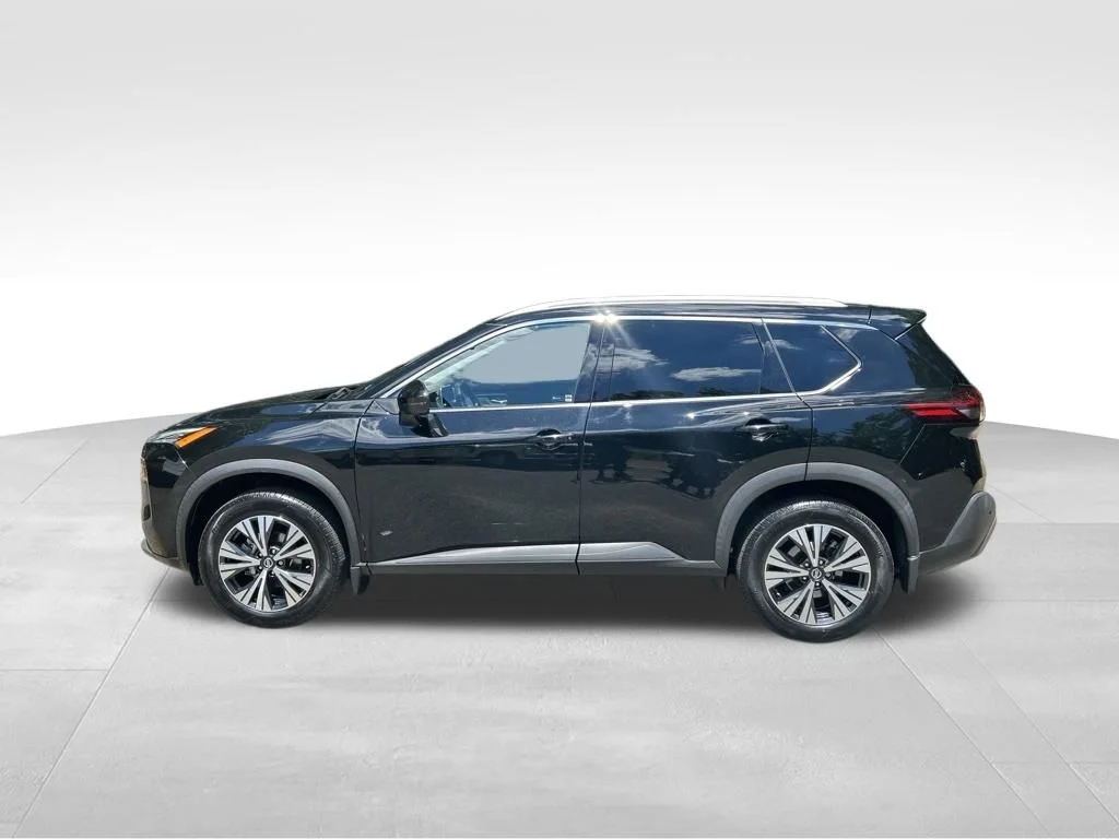 Used 2021 Black Nissan SV image 2