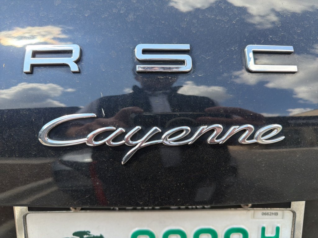 Used 2018 Moonlight Blue Metallic Porsche Base image 13