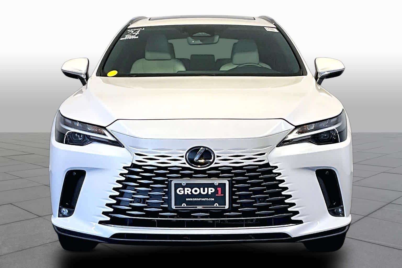 Used 2024 Eminent White Pearl Lexus Premium image 4