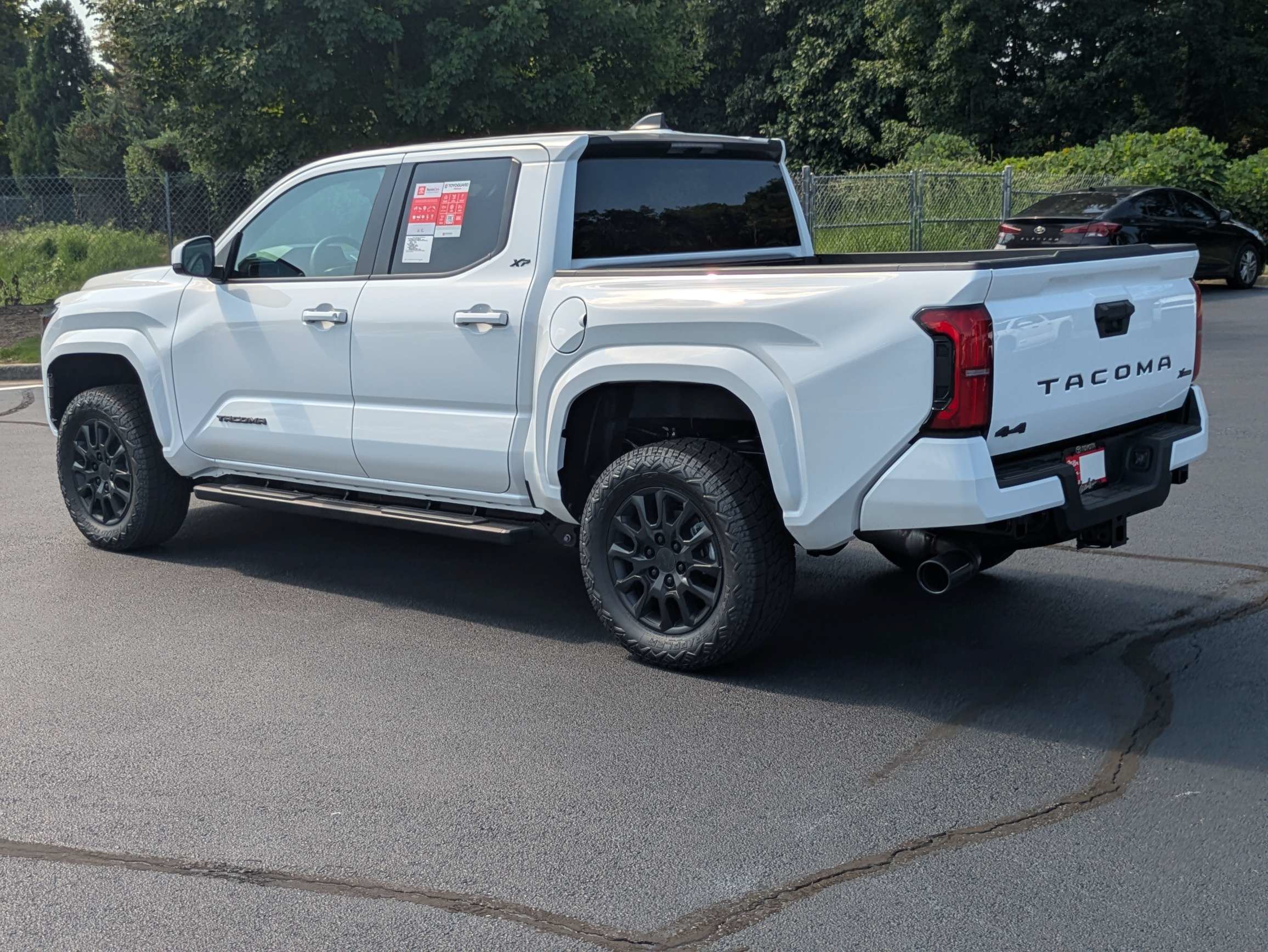 2026 Toyota Tacoma SR5 - Photo 6