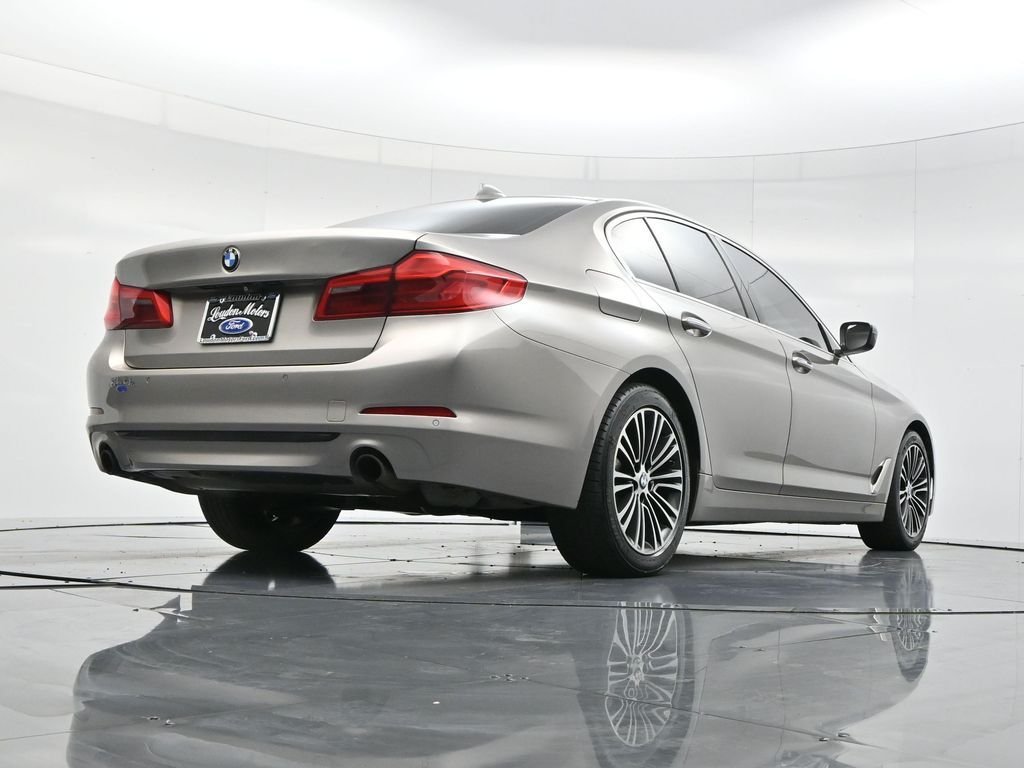 Used 2017 Cashmere Silver Metallic BMW 530i xDrive image 50