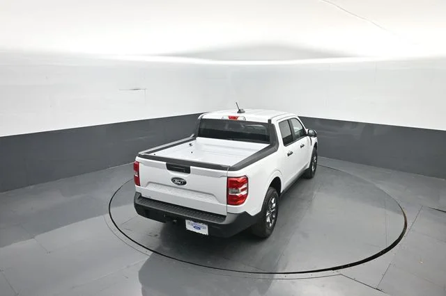 New 2026 Oxford White Ford XLT image 23
