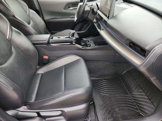 Certified Used 2025 RESERVOIR BLUE Toyota  image 16