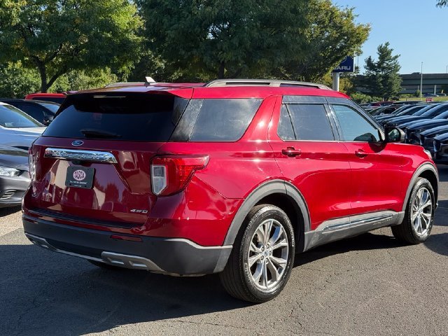 Used 2022 Rapid Red Metallic Tinted Clearcoat Ford XLT image 7