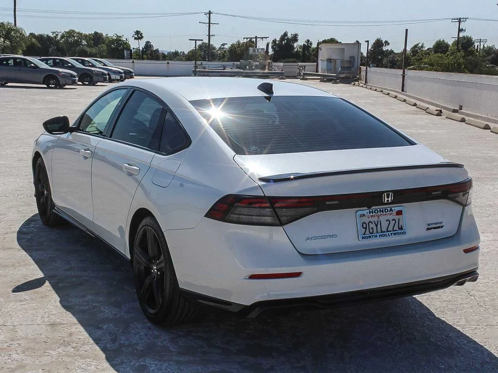 Certified Used 2023 Platinum White Pearl Honda Sport-L image 4