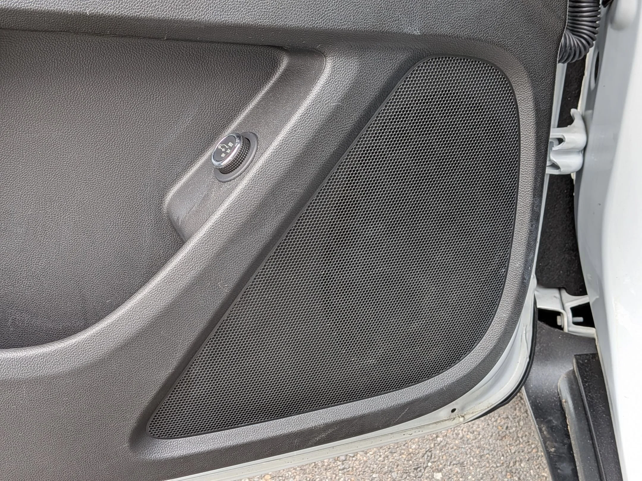 Used 2023 Summit White Chevrolet LT Cloth image 23