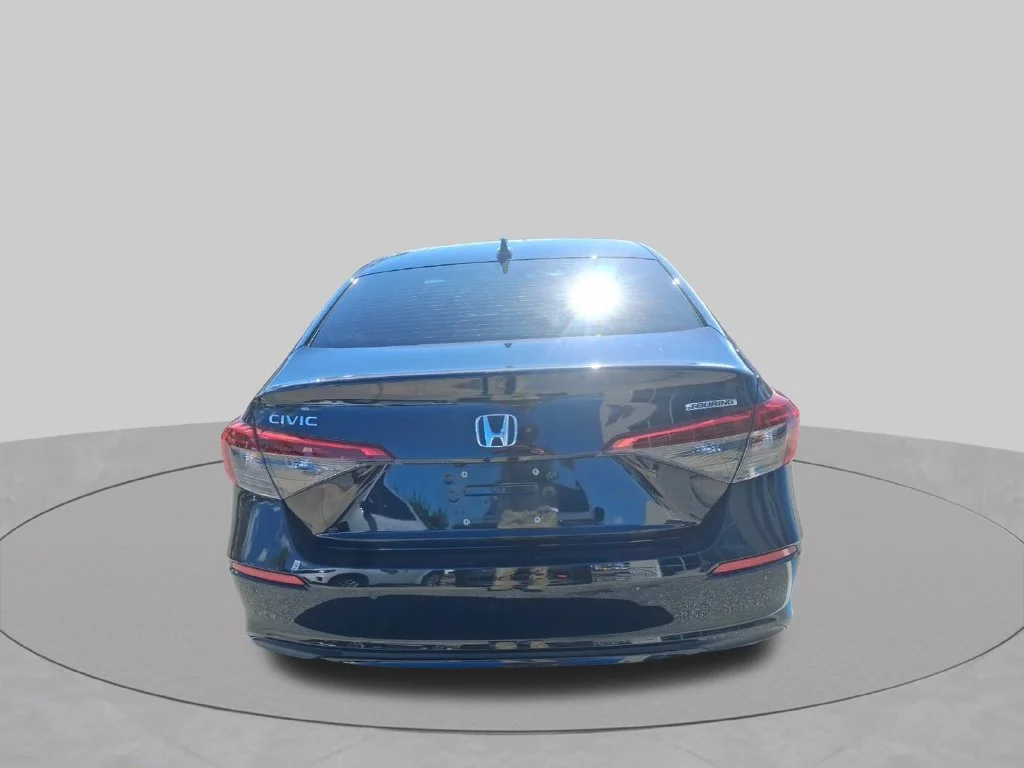 Used 2024  Honda Touring image 8