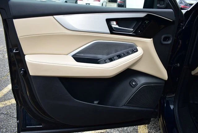 Used 2025 Majestic Black Pearl Acura SH-AWD TECH image 35