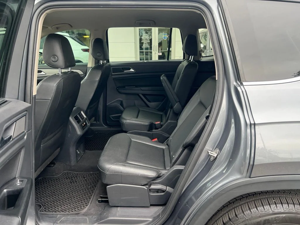 Used 2019 Gray Volkswagen 2.0T SE image 13