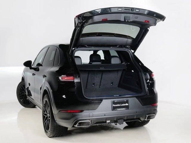 New 2026 Chromite Black Metallic Porsche  image 31