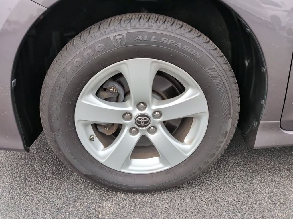 Used 2020 Gray Toyota L image 10